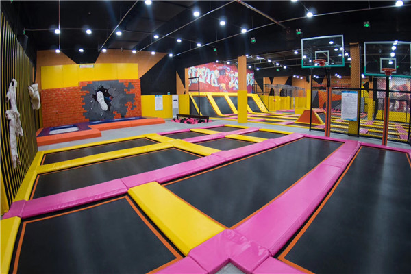 西安悦度蹦床公园